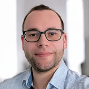 Aron Rath