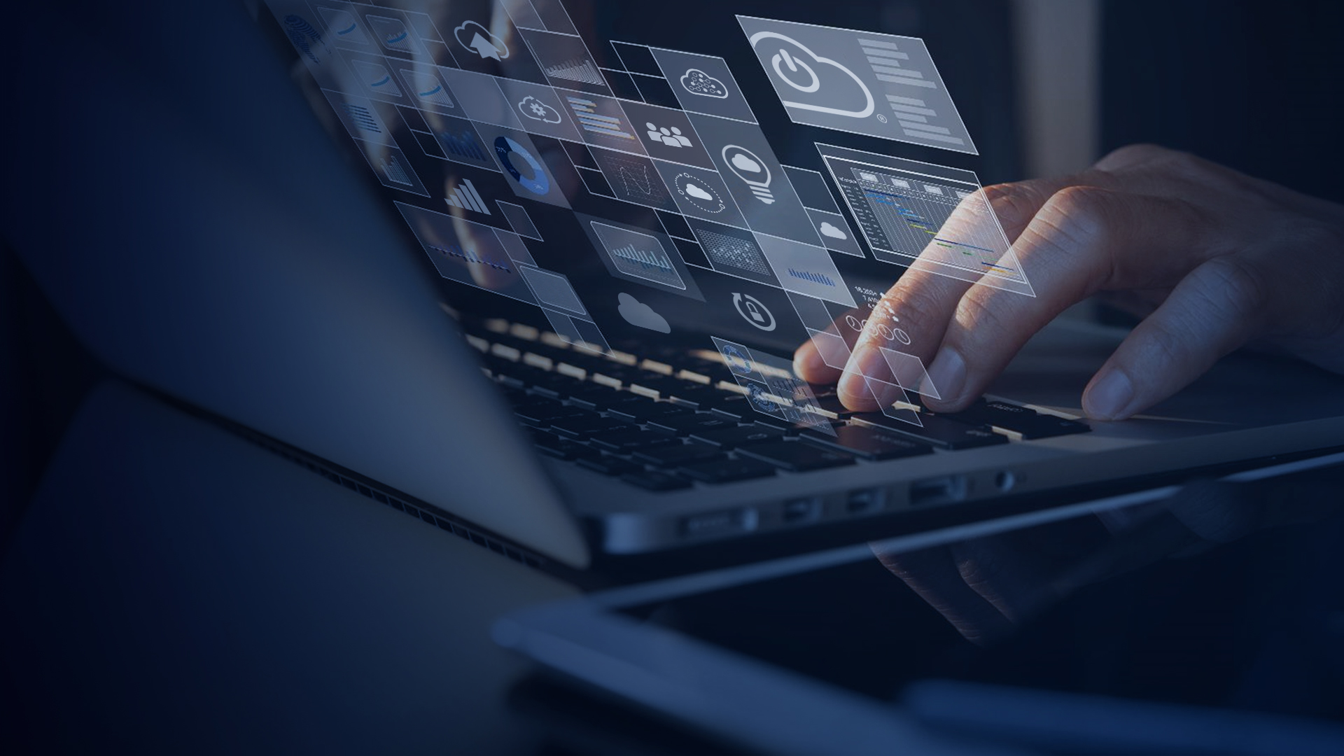The best software architecture with the smaller effort